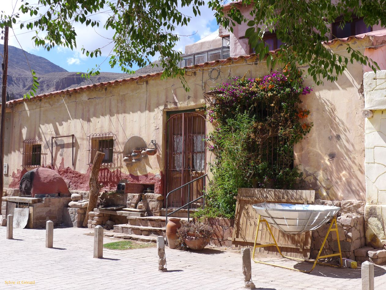 La Quebrada et Tilcara dans la ville devant de maison