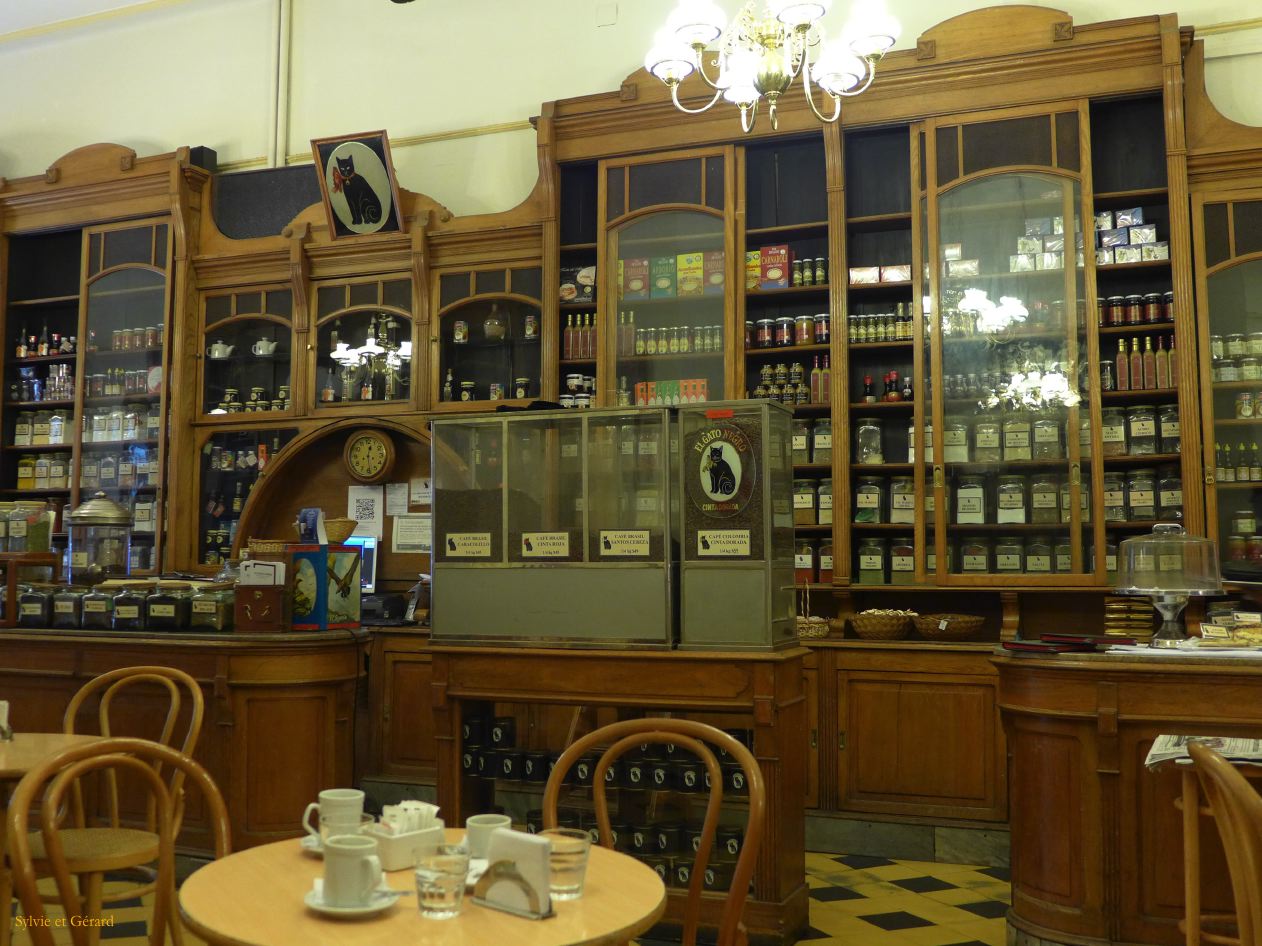 132 Buenos Aires El Gato Negro