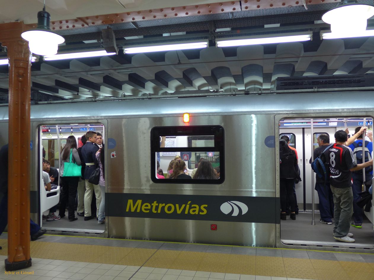 141 Buenos Aires metro Peru