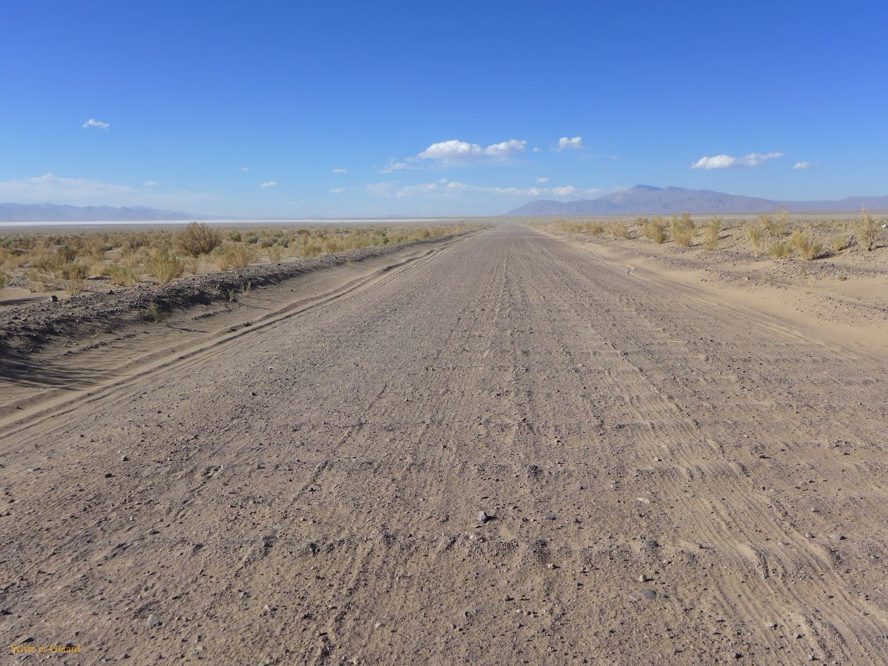 041 Salinas Grande début de la piste
