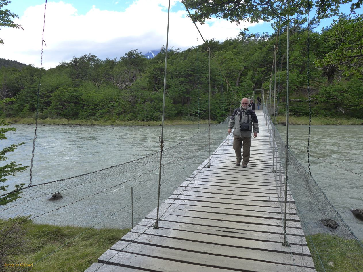 100 Parc Torres del Paine glacier Grey