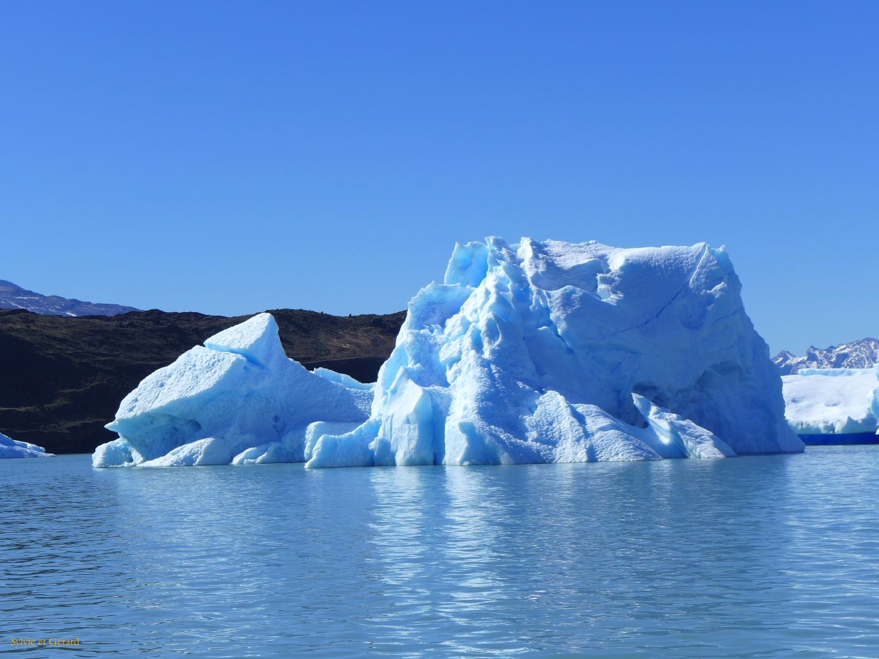 041 El Calafate  sur le Lago Argentino