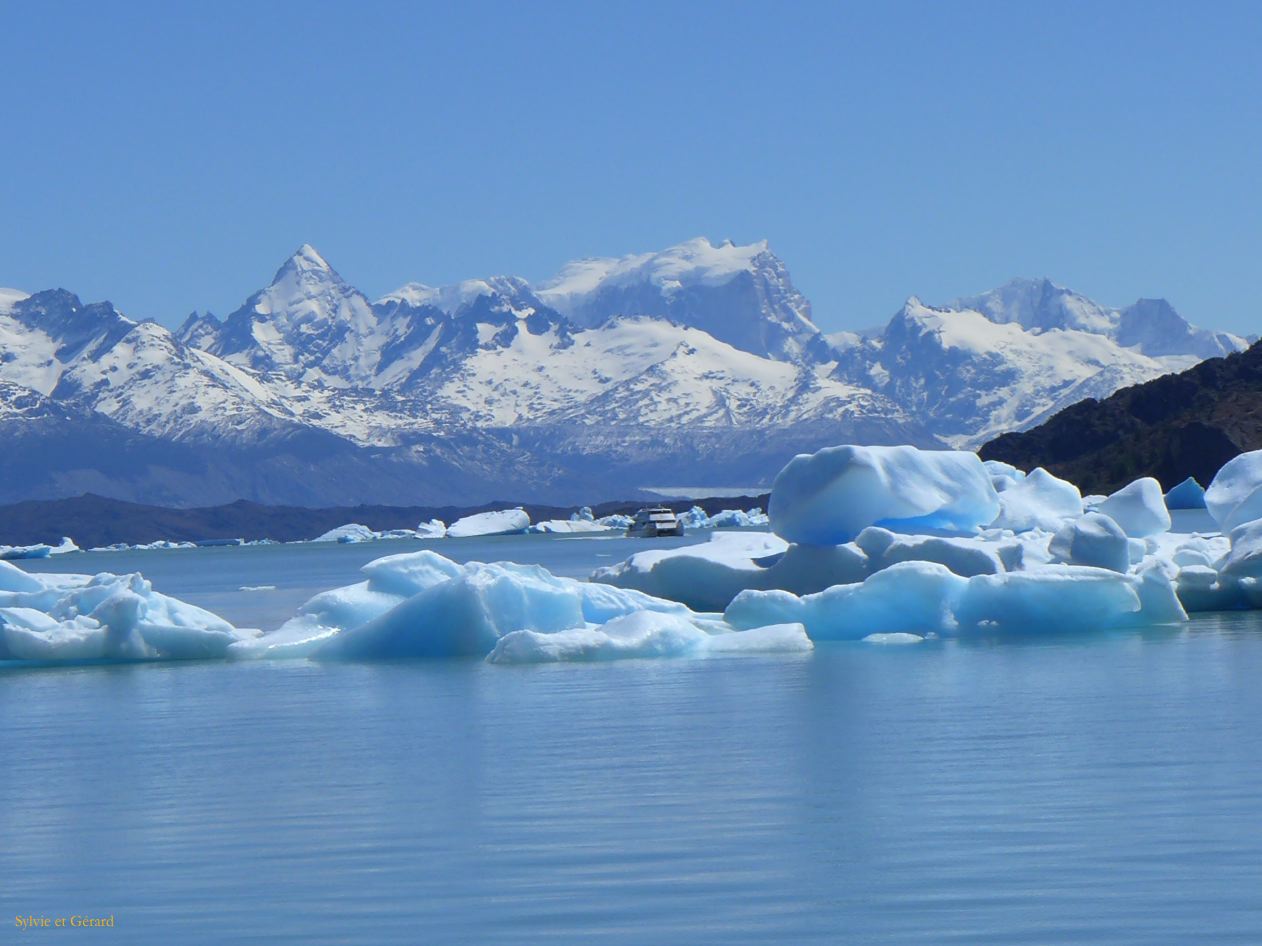 052 El Calafate sur le Lago Argentino