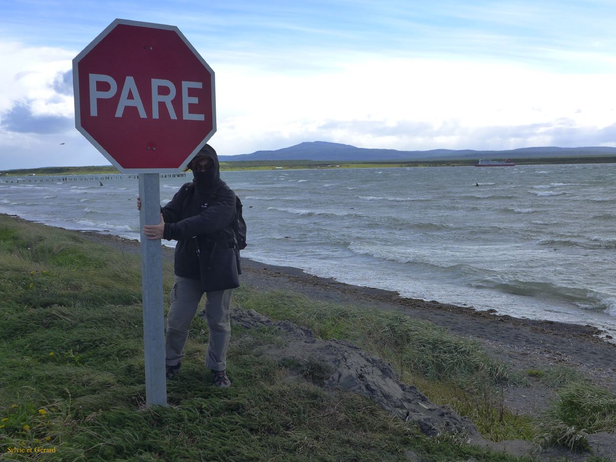 076 Puerto Natales canal Senoret
