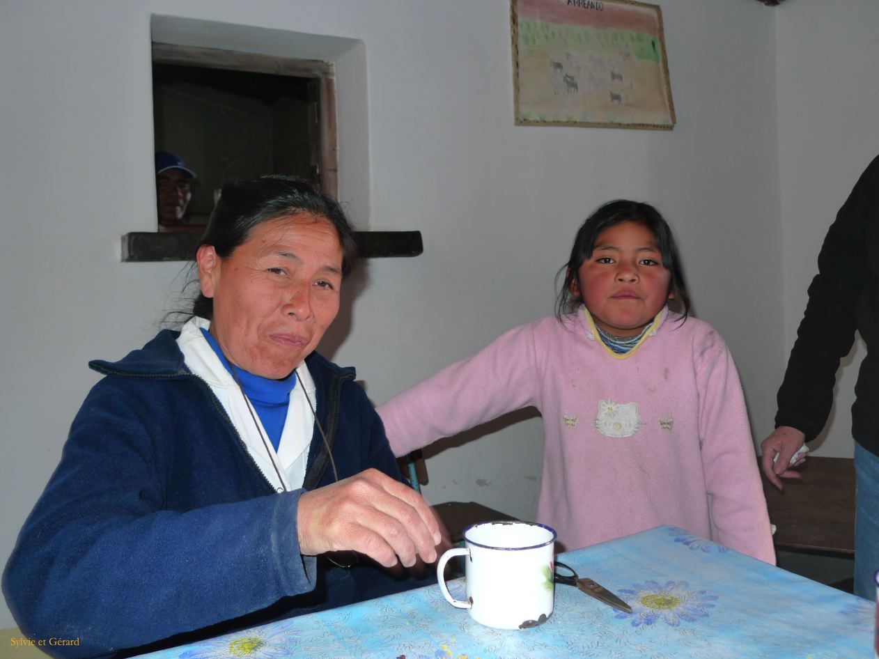 Argentine Nord Puna Susques à San Juan l'école  125 Elisa la directrice