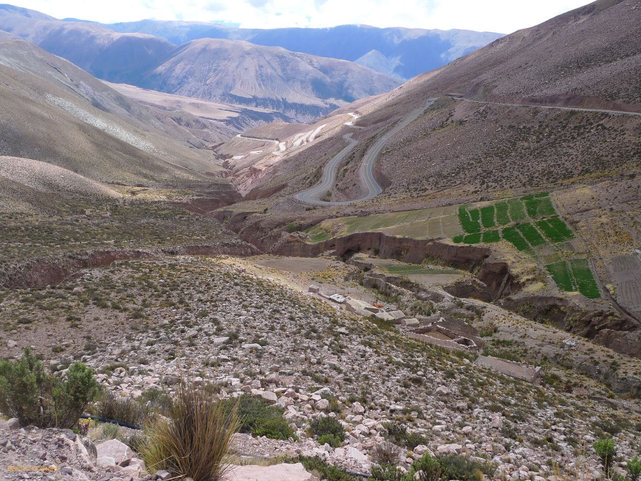 12 Quebrada vers les Salinas Grandes montée du col 5