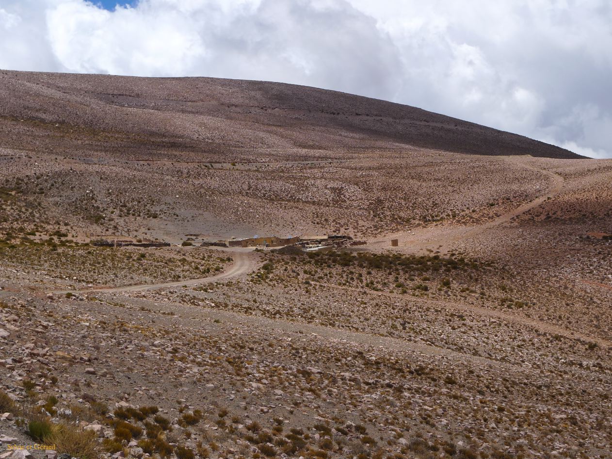 12 quebrada vers les Salinas Grandes montée du col 8
