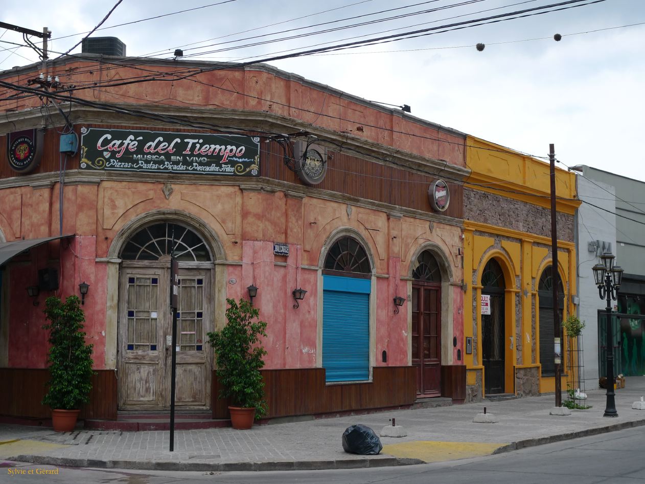 12 Salta dans la ville 2