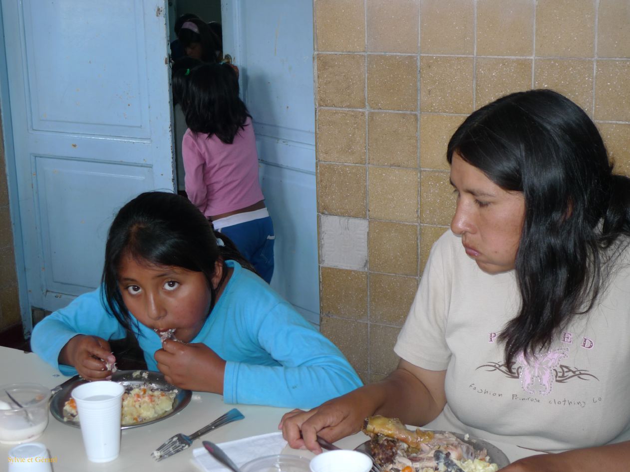 14 les enfants rentrent à Puesto Suey-03