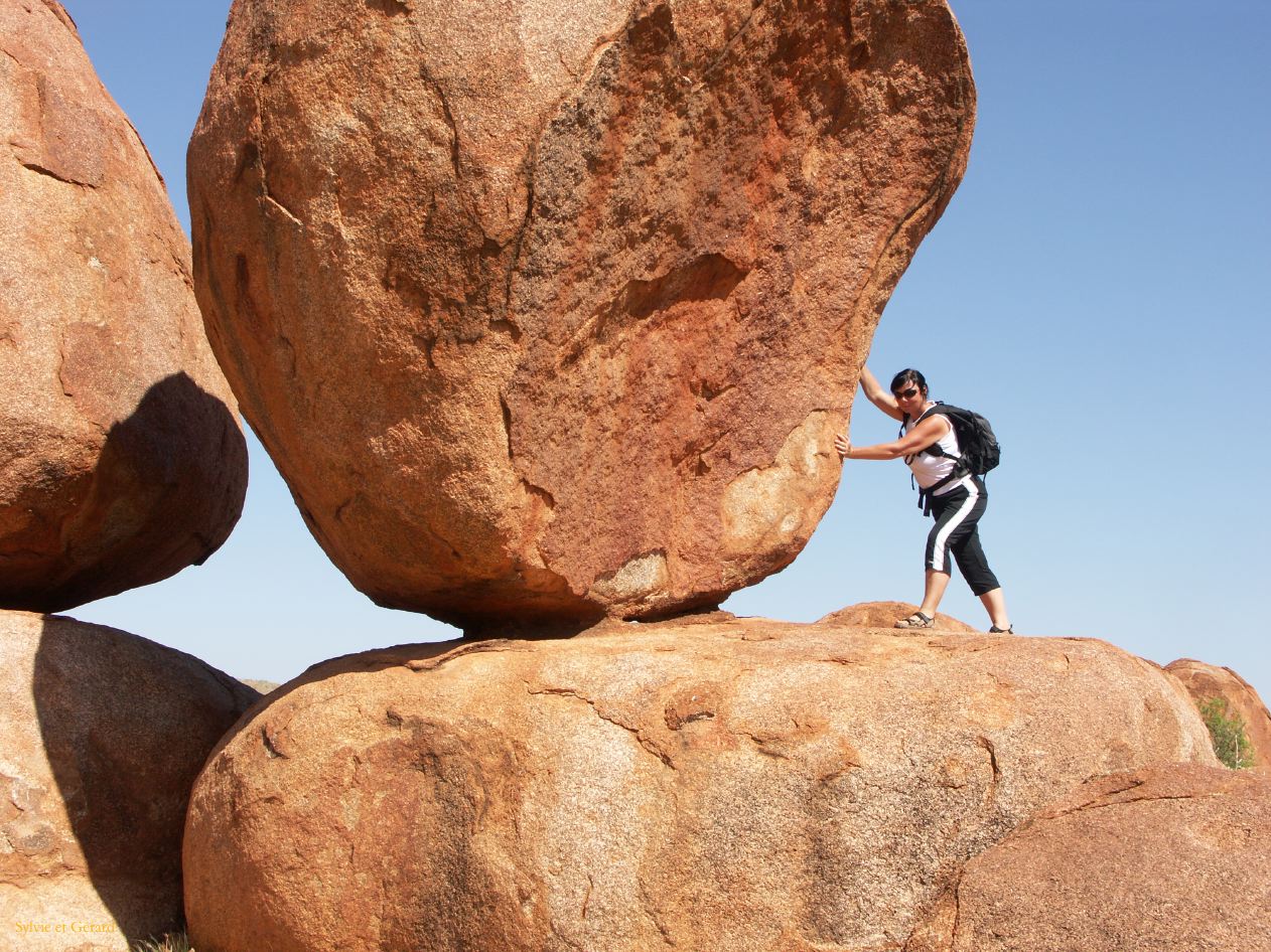 B 162 Devils Marbles