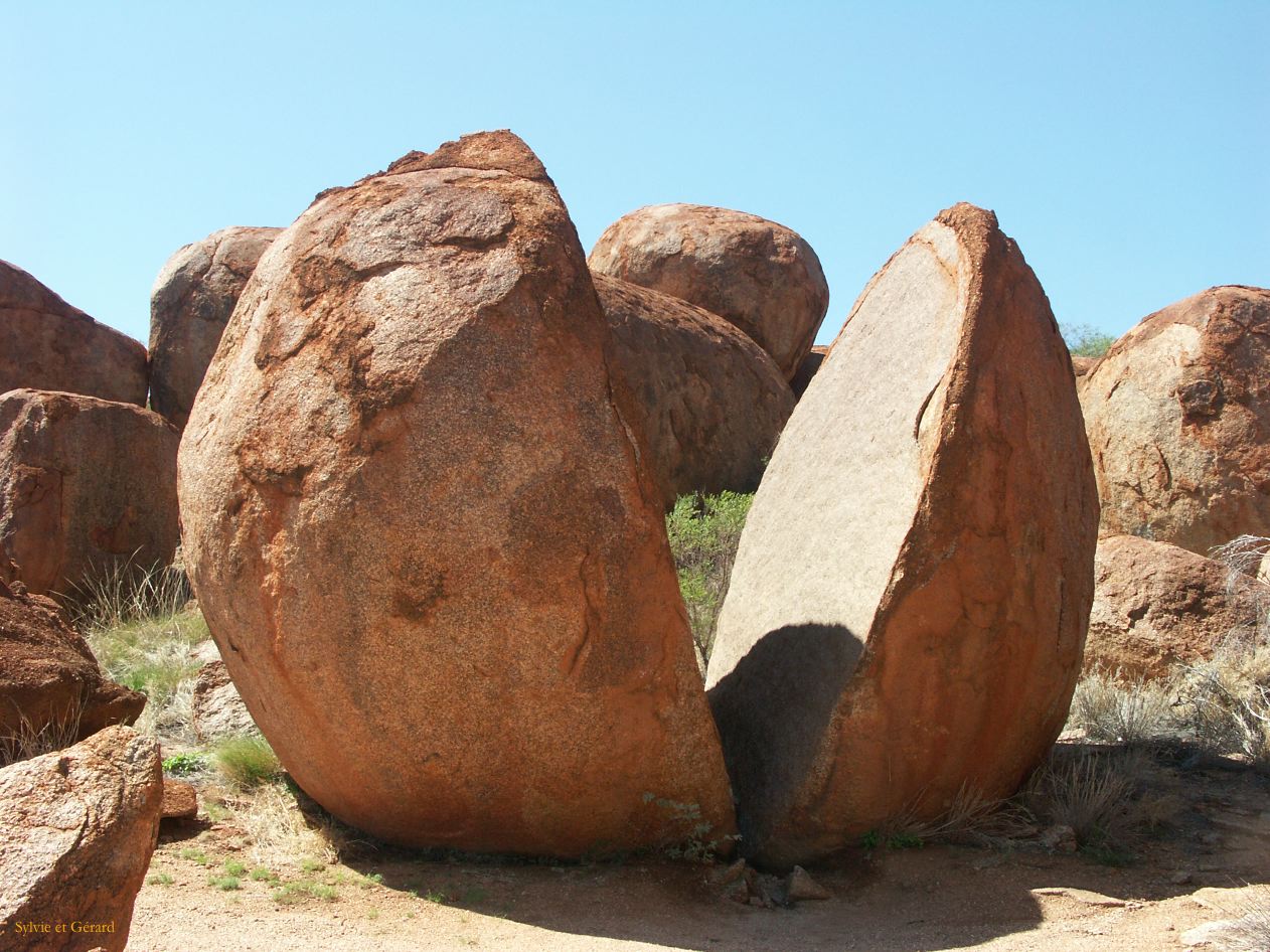 B 163 Devils Marbles