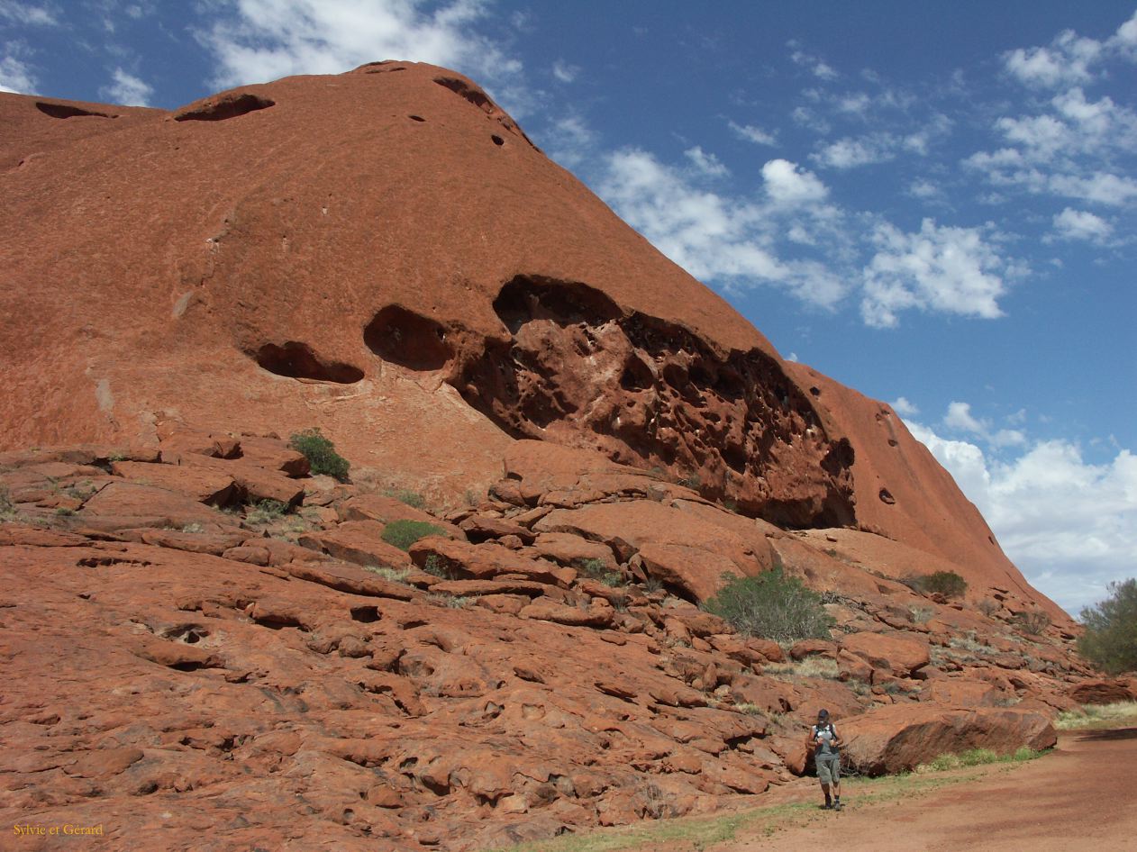 B 218 Ayers Rock