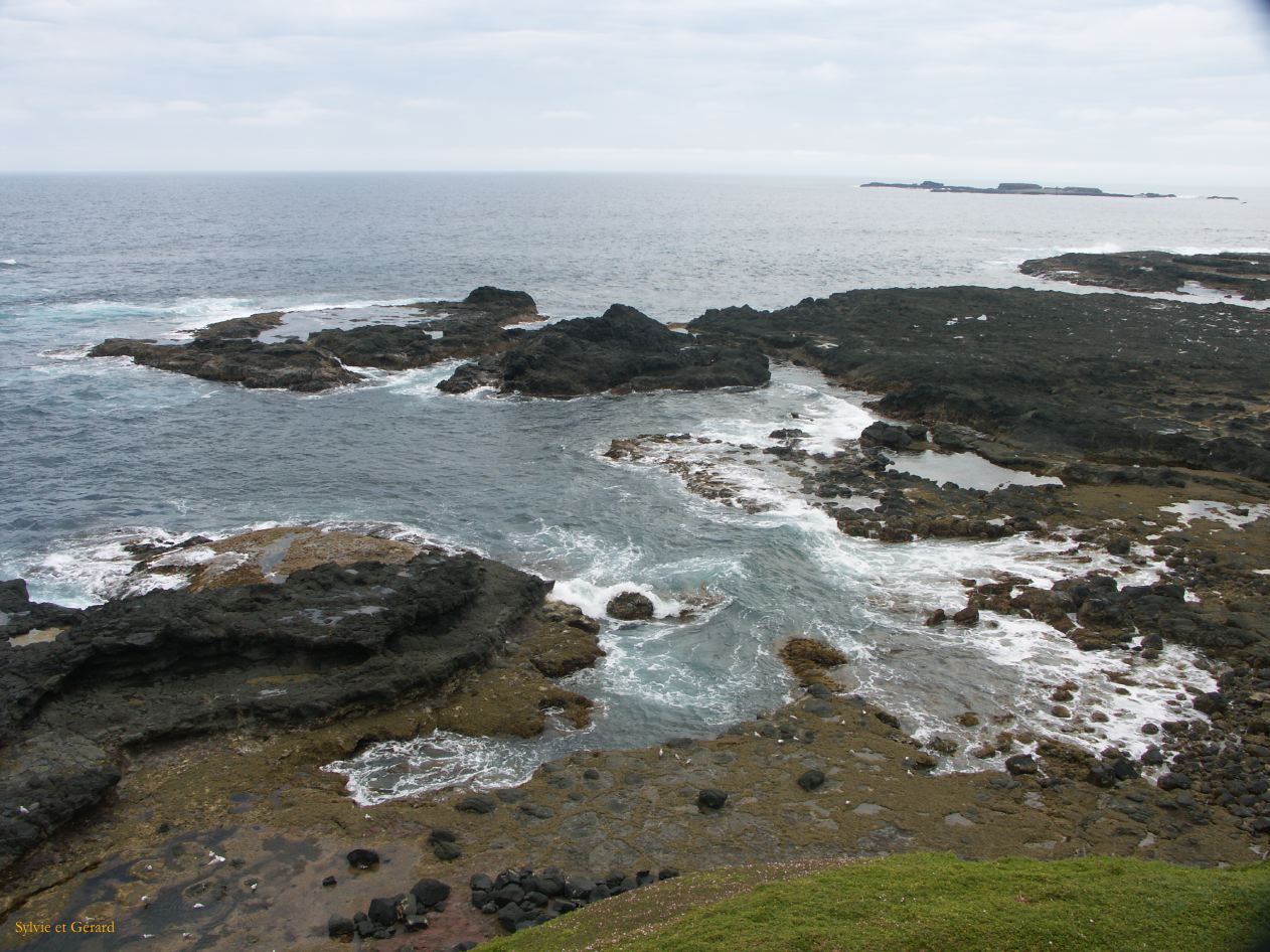 E 056 Philipp Island