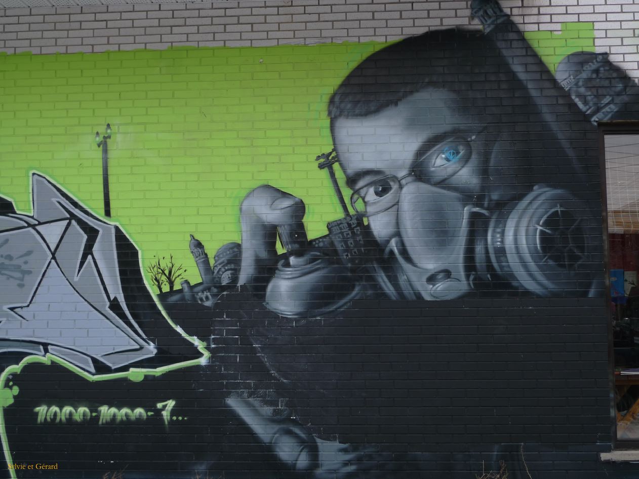 Montreal 03 Art Street