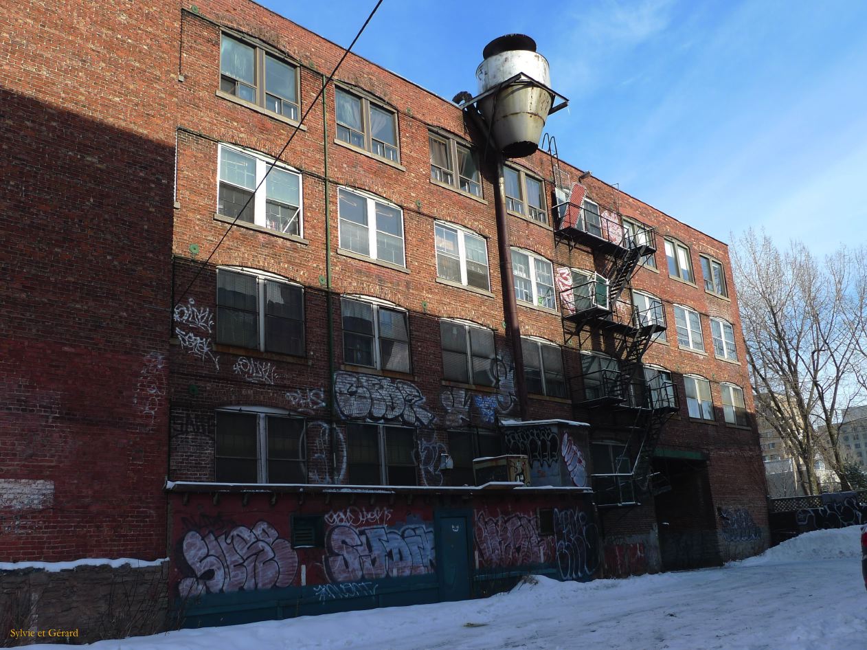 Montreal 061 Art Street quartier latin