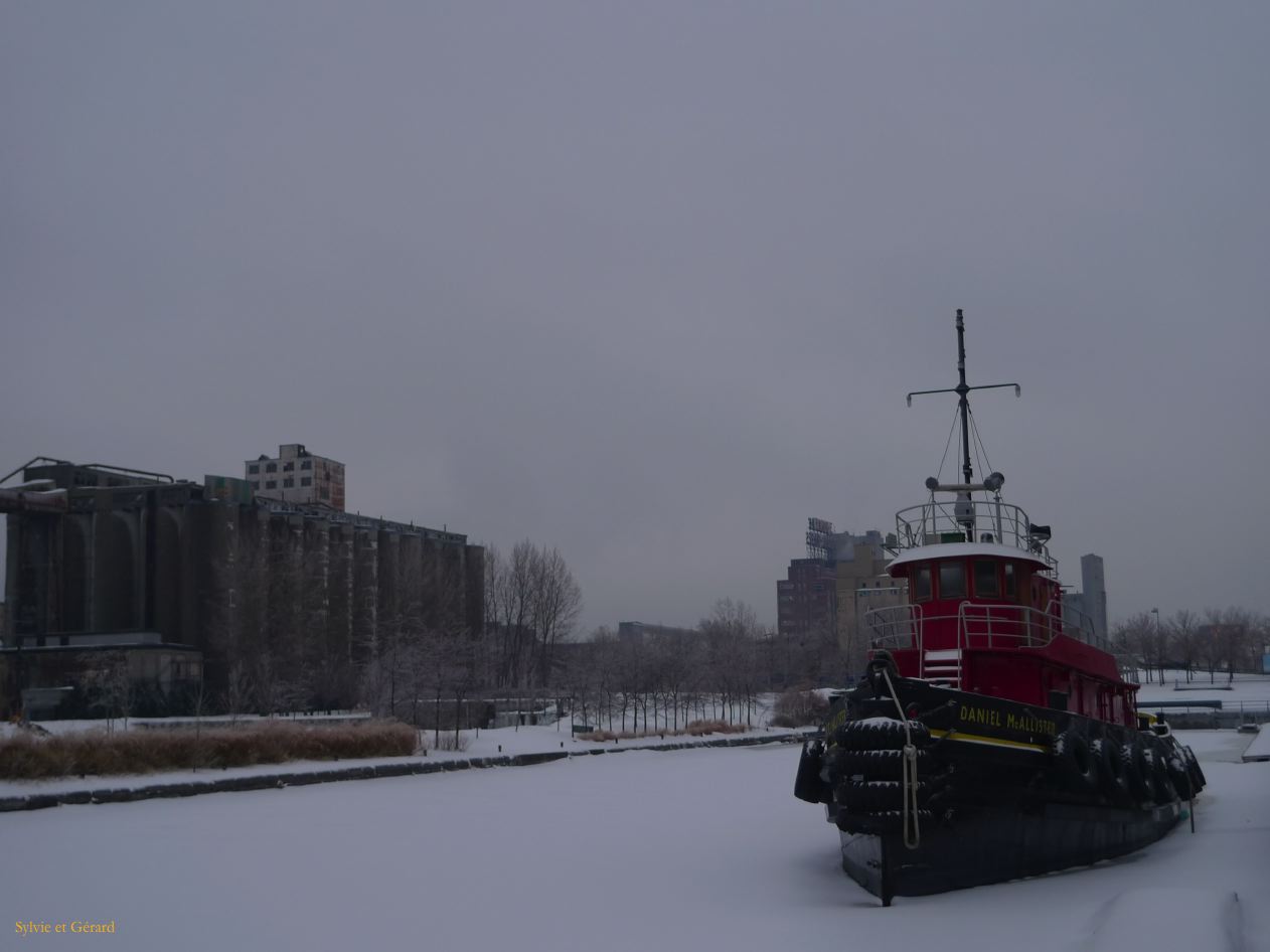 Montreal 089 Vieux Port remorqueur Daniel Mc Allister