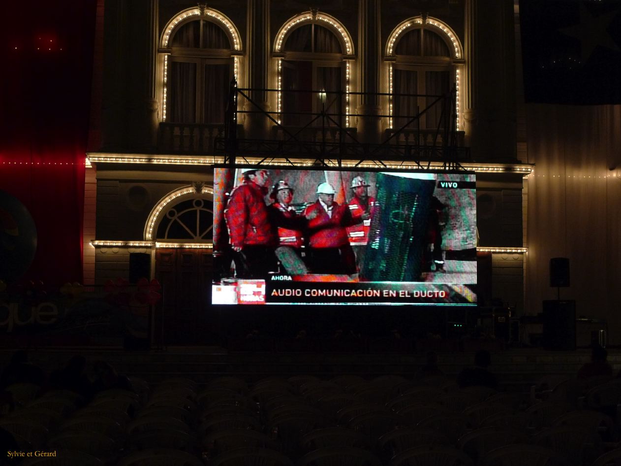 Chili Iquique sauvetage des mineurs avec le Président  113