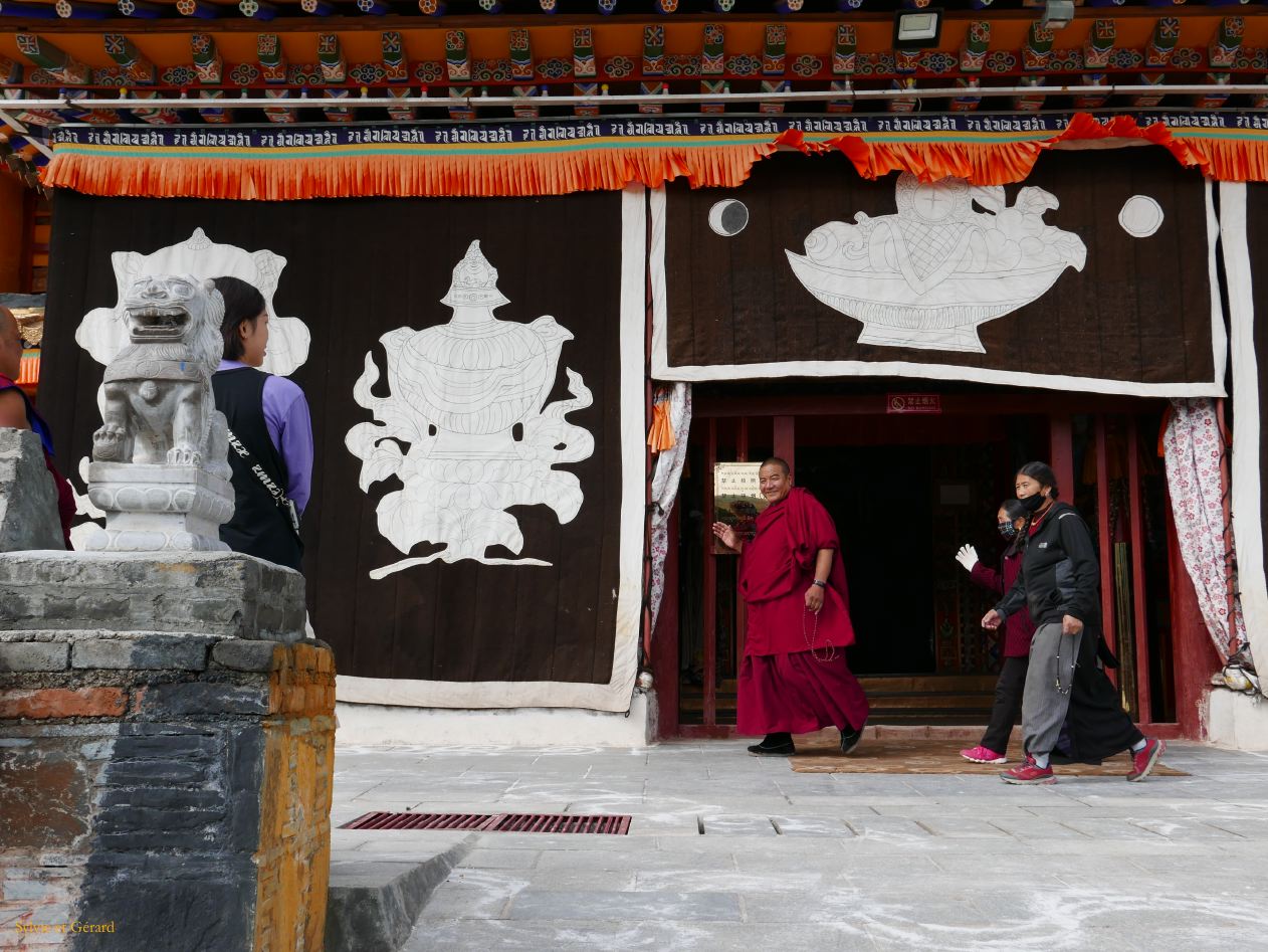 04 42 Langmusi Serti Gompa la kora 