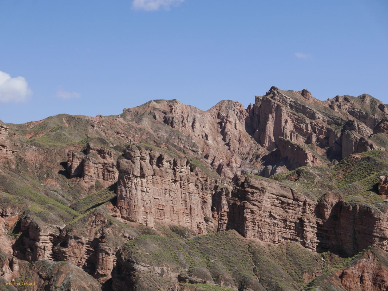 06 24 Zhangye Binggou Ice Valley Danxia National Geological Park les 7 jeunes filles 