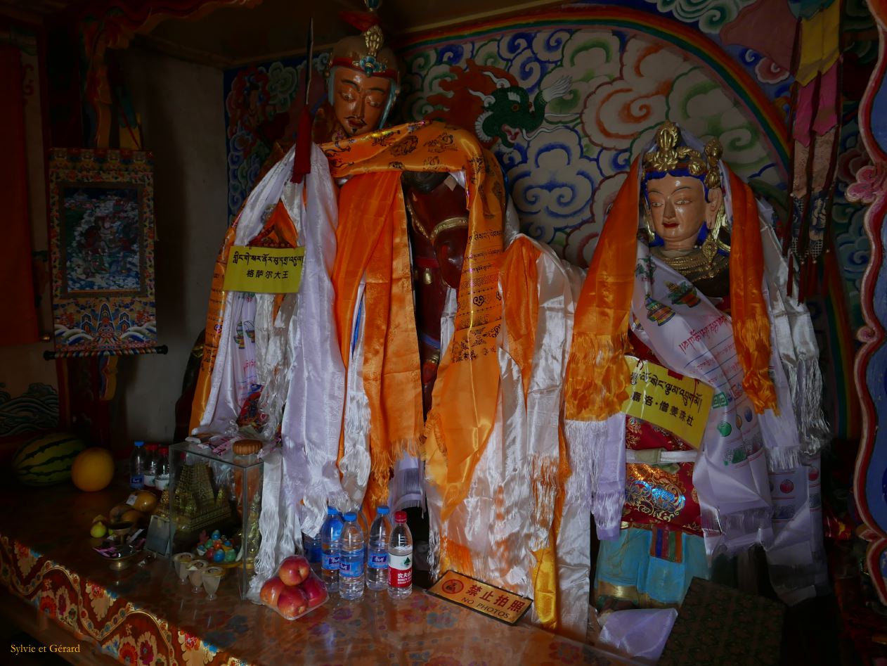 06 34 Zhangye Mati Si ou le temple du sabot de cheval palace of King Gesar 