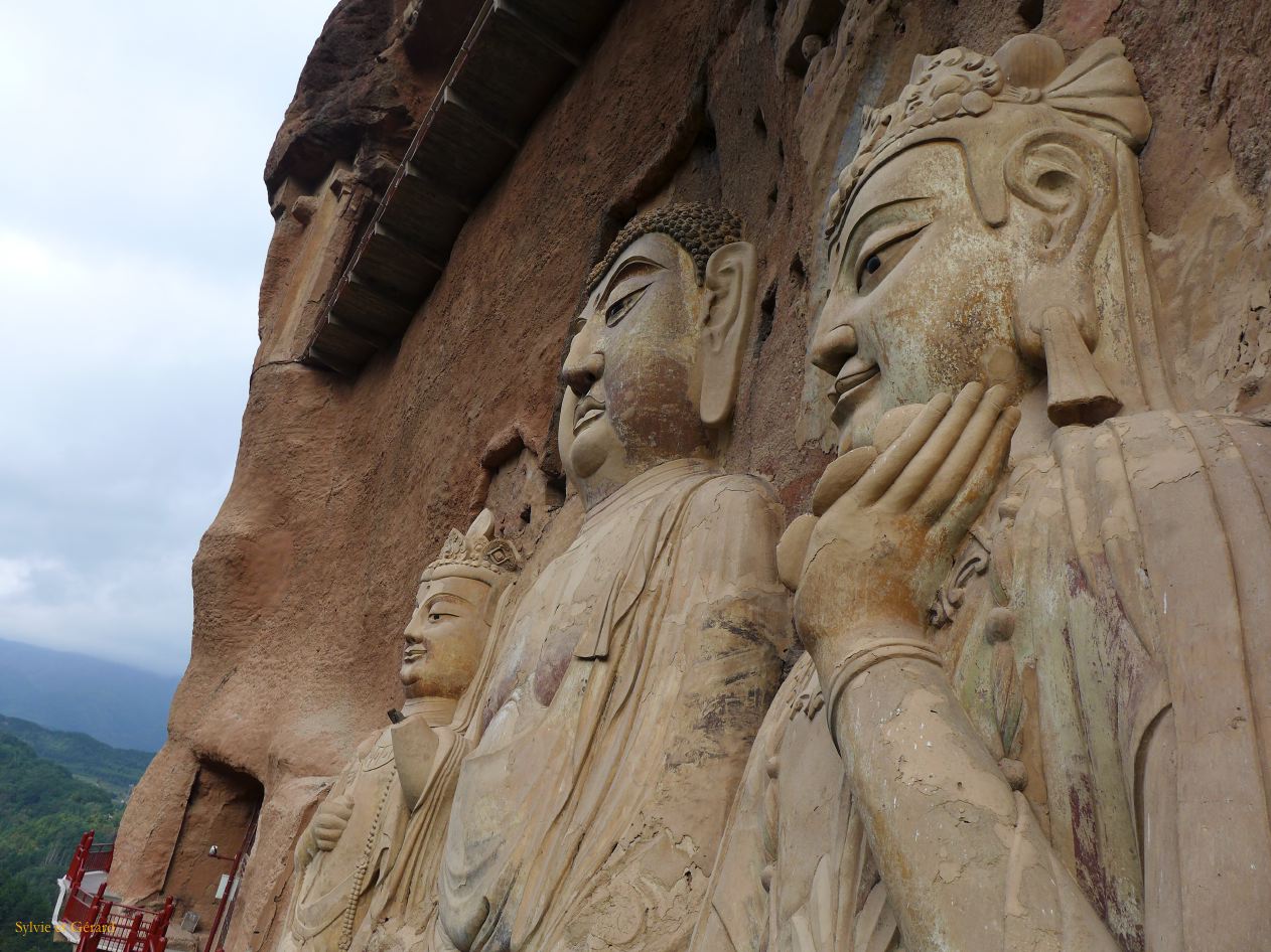 08 6 Tianshui grottes de Maiji Shan on y trouve 7200 statues bouddhistes en argile 