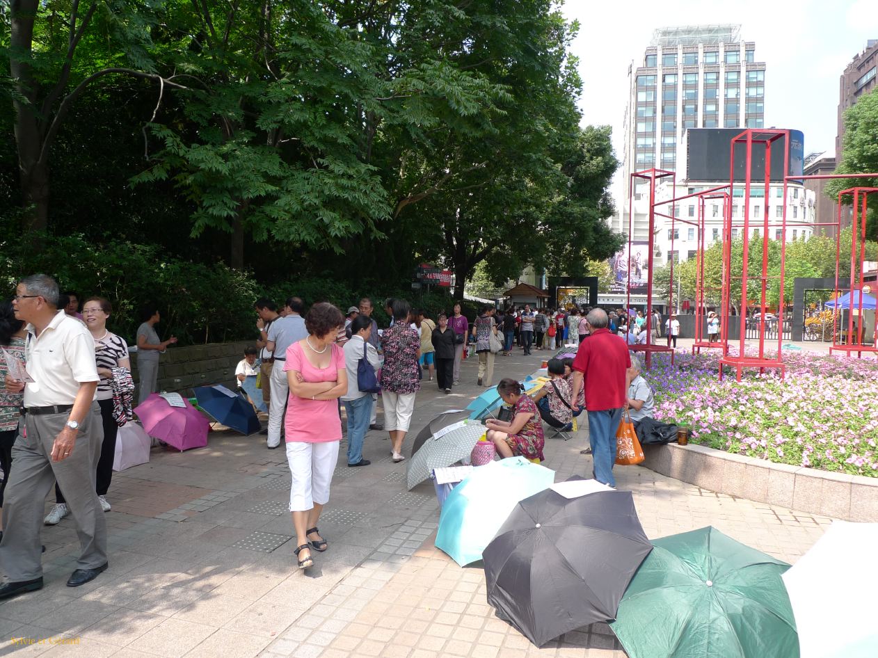 Shanghai 70 parapluie et mariage 