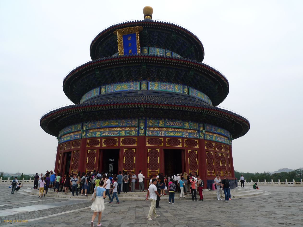 à Pekin le temple du Ciel 06 salle de prière pour de bonnes moissons