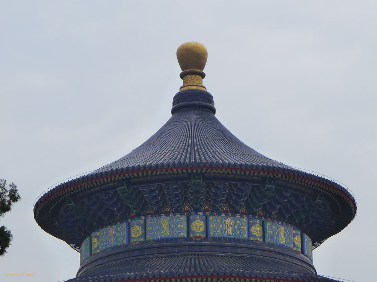 à Pekin le temple du Ciel 07 bleu comme le ciel