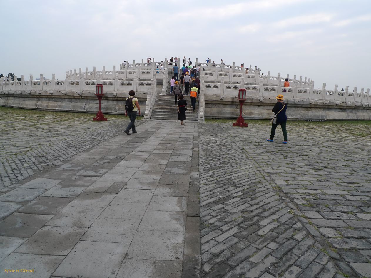 à Pekin le temple du Ciel 13 l'autel du ciel