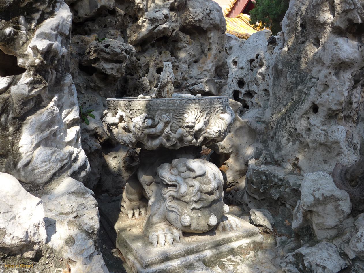 à Pekin Cité Interdite 19 jardin impérial fontaine