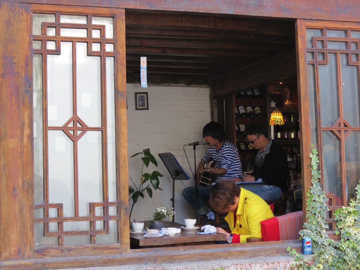 112 Lijiang La Vieille Ville bar musical