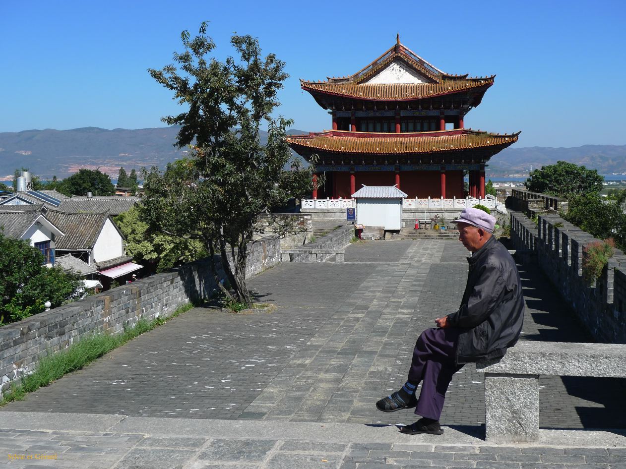 205 Dali la Vieille Ville les remparts