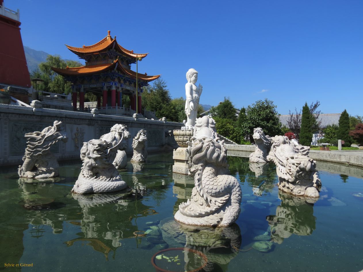 241 Dali les 3 Pagodes