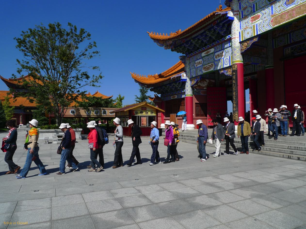 244 Dali les 3 Pagodes visite guidée et disciplinée