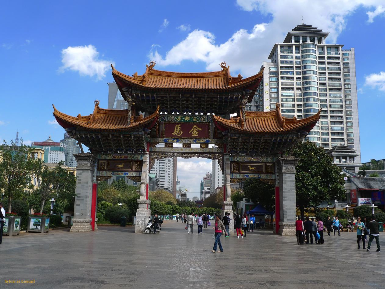 350 Kunming la cité de l'Eternel Printemps à 1 900 m d'altitude