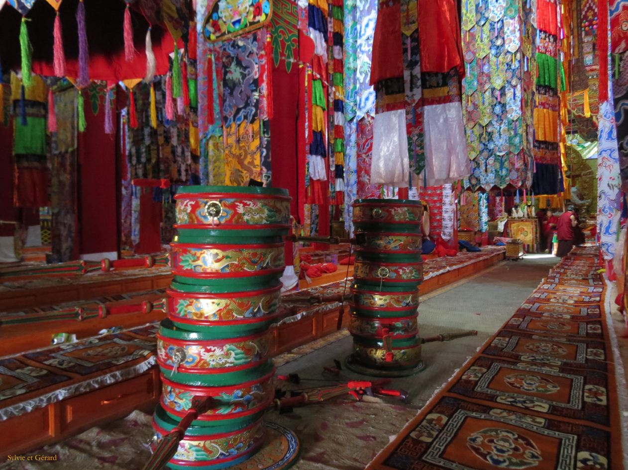 031 Shangri La le monastère Songzanlin instruments de musique