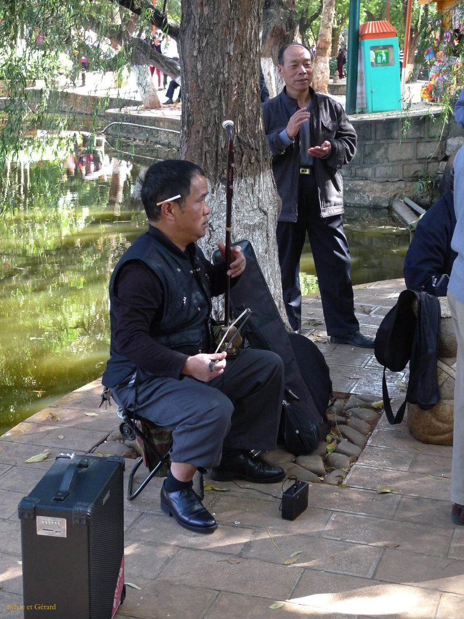 397 Kunming parc du Lac Emeraude musique