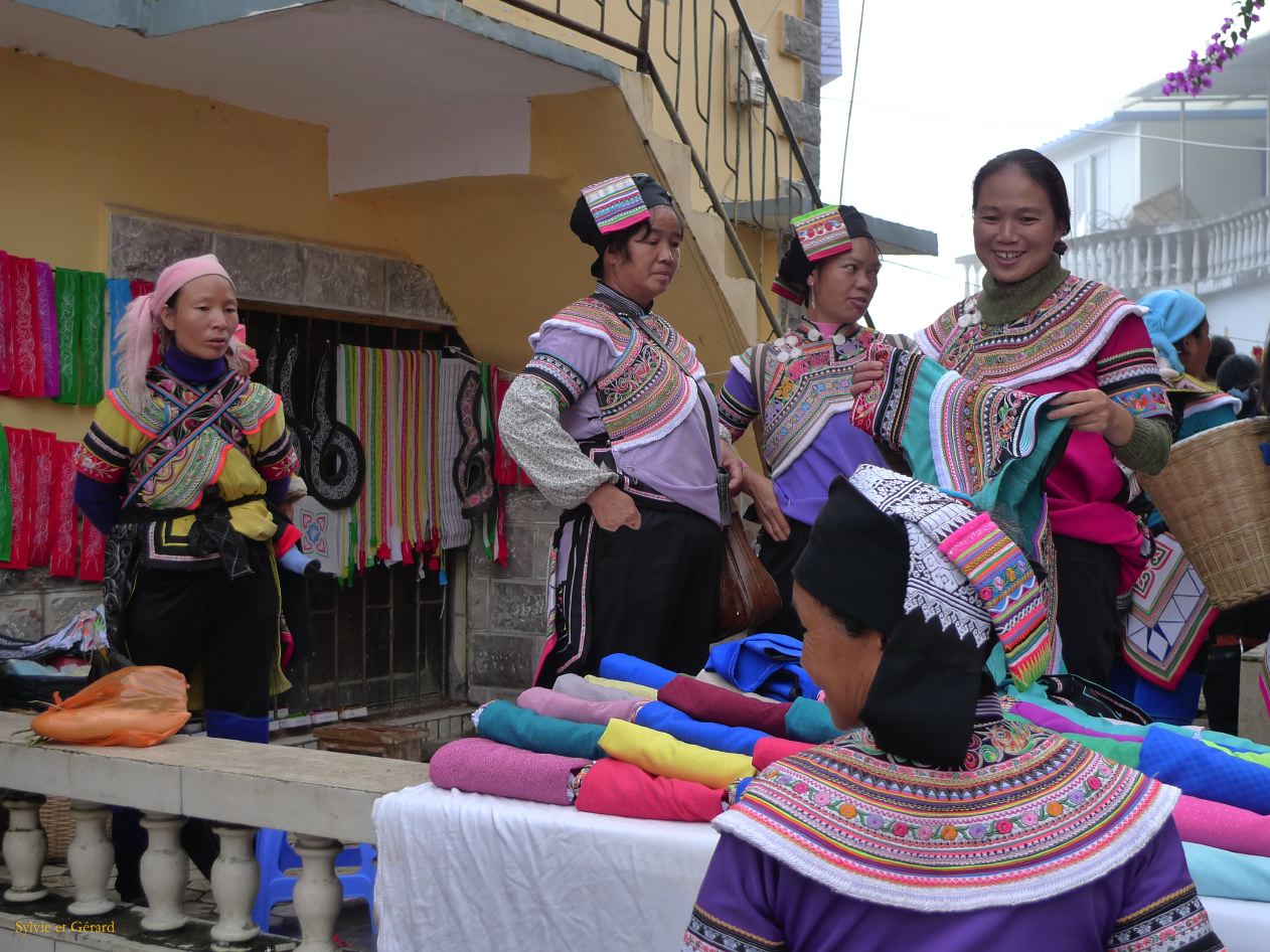 653 Yuanyang jour de marché en ville