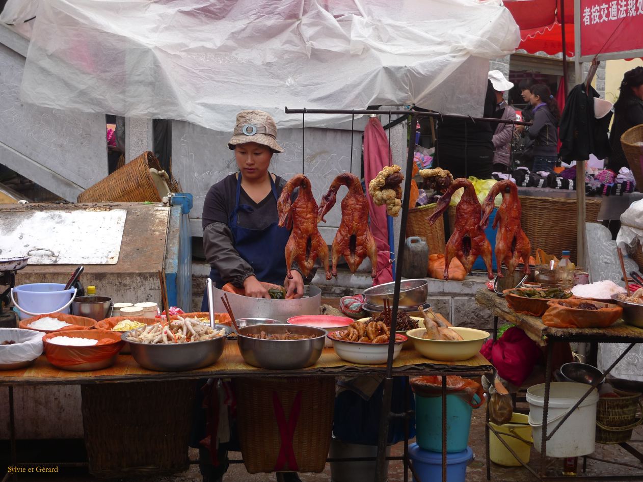 657 Yuanyang jour de marché en ville
