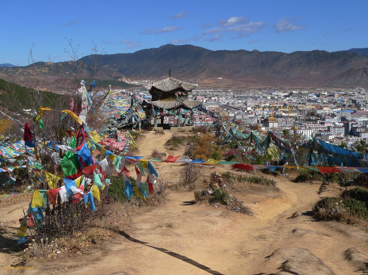 064 Shangri La le temple des poules blanches