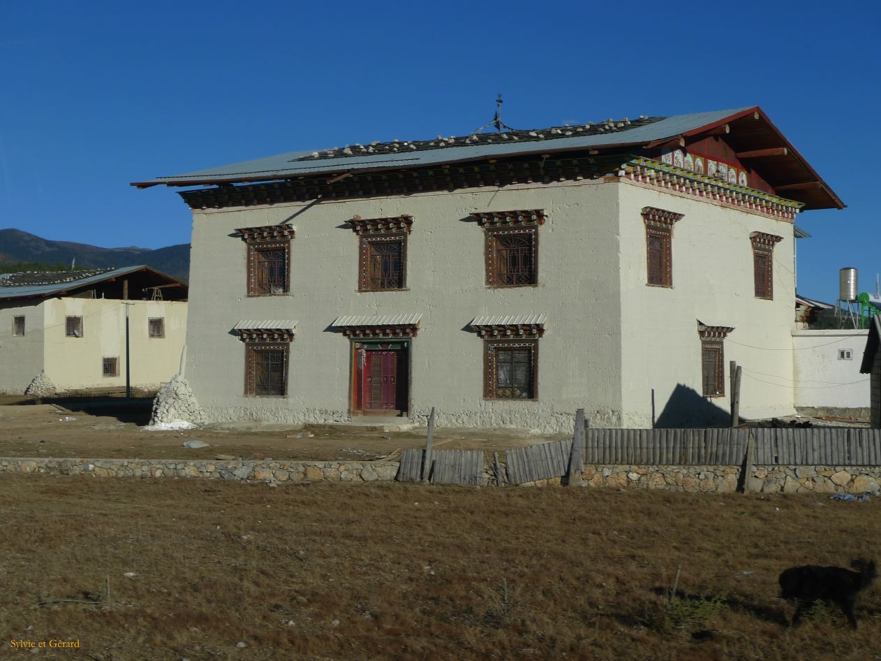 078 Shangri La les environs