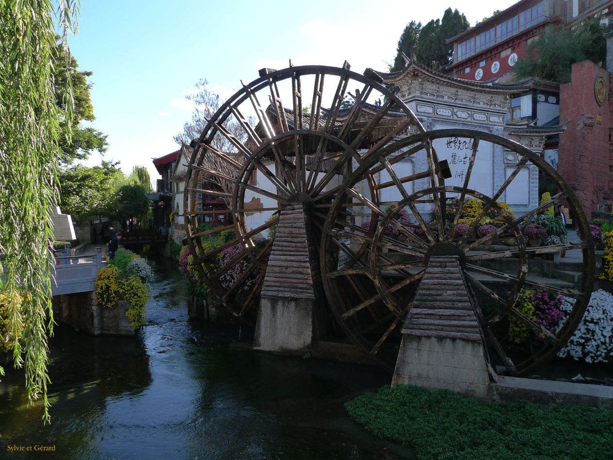 080 Lijiang entrée de la Vieille Ville