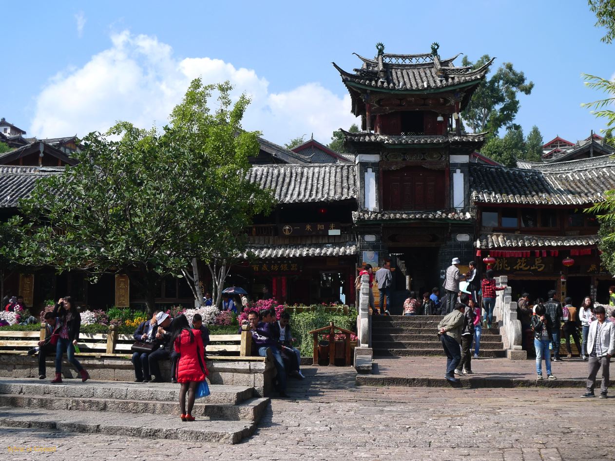 093 Lijiang La Vieille Ville Sifang Jie la place du marché
