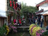 100 Lijiang La Vieille Ville les rues sont fleuries