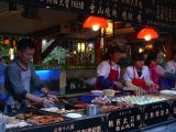 113 Lijiang La Vieille Ville stands de nourriture dans les ruelles