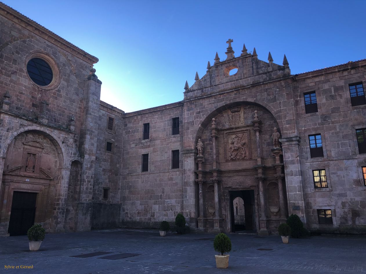 09 La Rioja  06 San Milan de la Cogolla Monastère de Yuso - extérieur IMG_9172