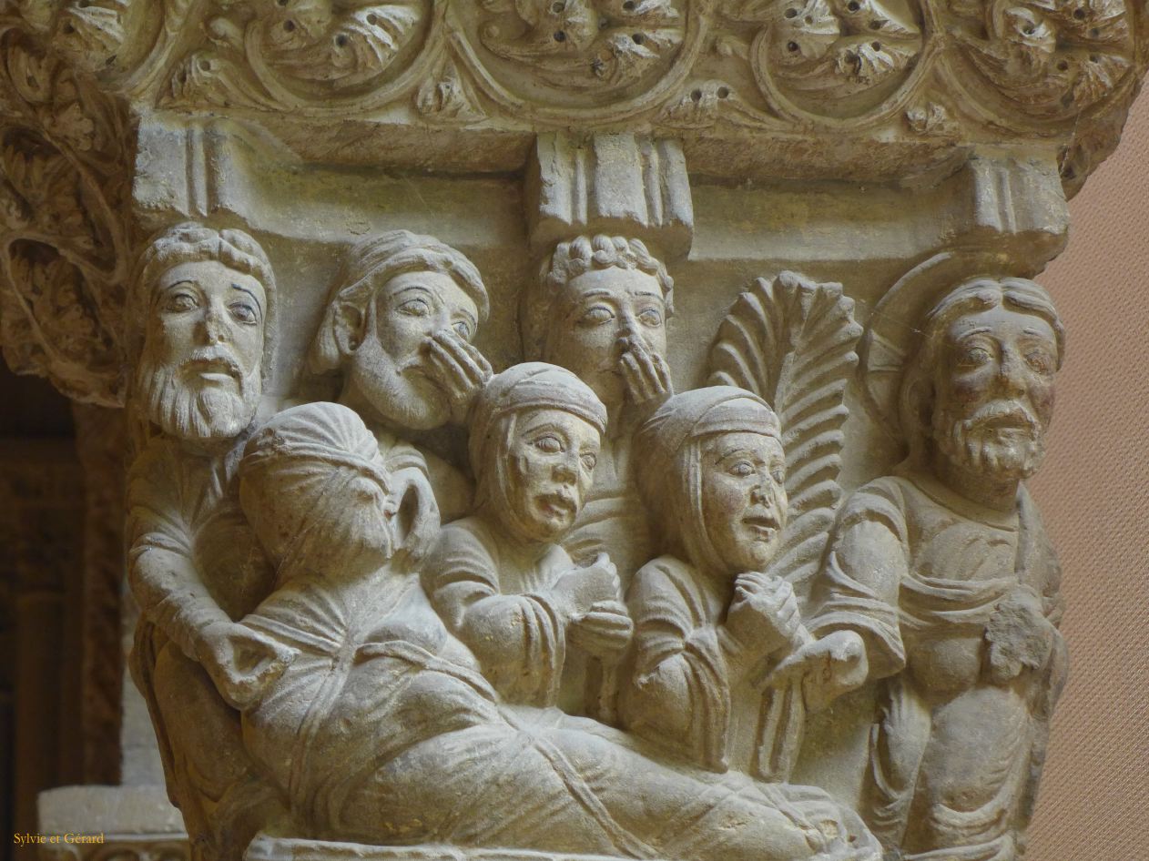 11 Navarre  07 Tudela la Cathédrale le cloître et les chapiteaux P1420622