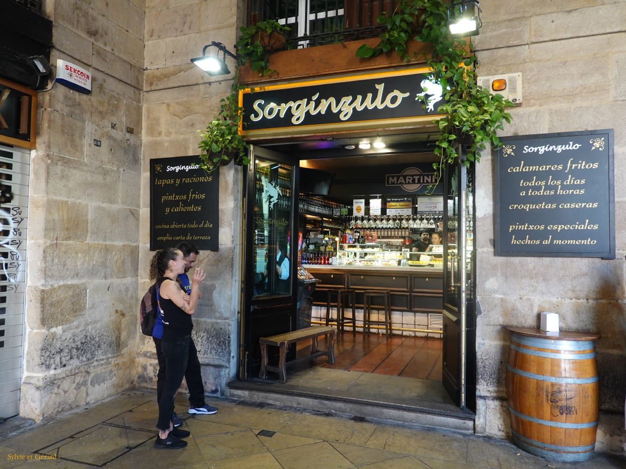 02 Euskadi 22 Bilbao la Plaza Nueva DSC00324