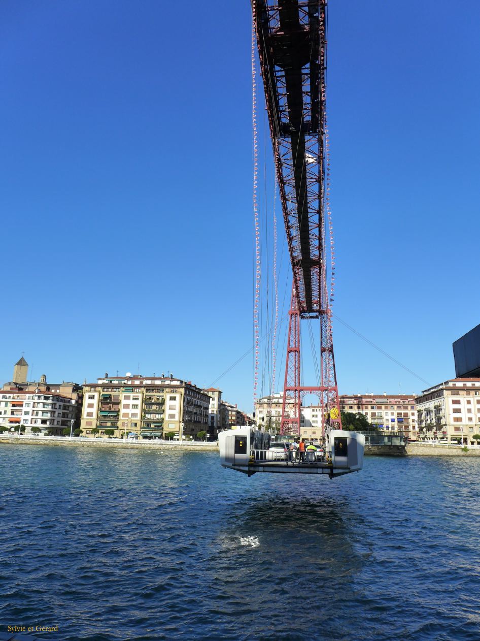 03 Euskadi 03 Bilbao Pont Transbordeur ou de Biscaye - traversée par le bas P1390296