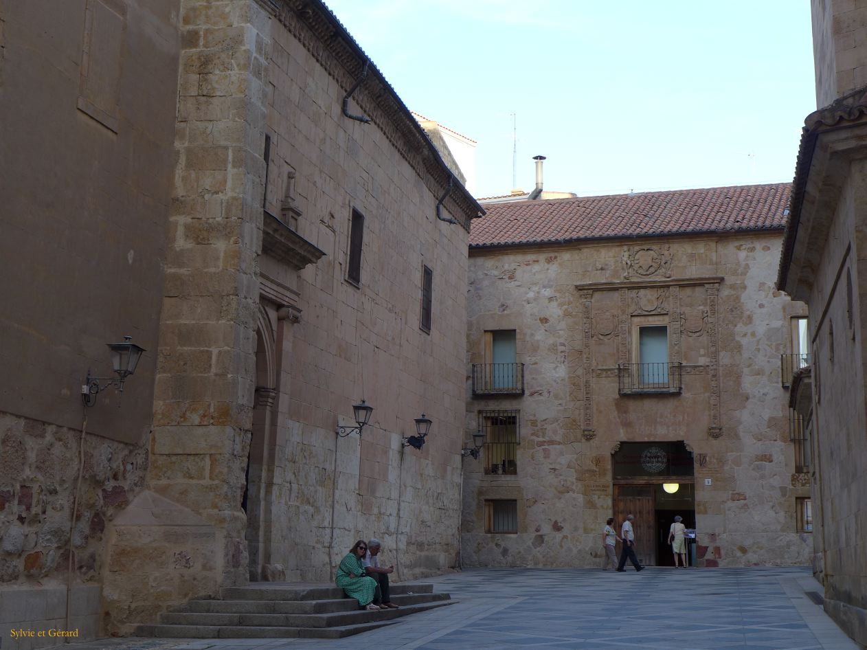 05 Castille et Leon 55 Salamanque dans la ville Casa de Las Muertes P1410249